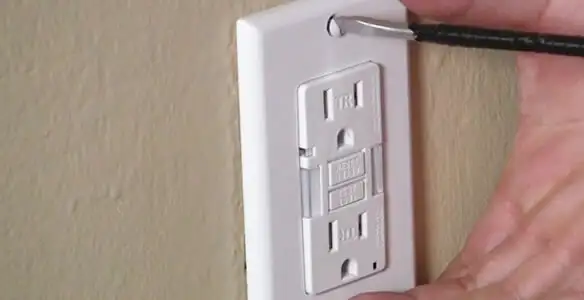 gfc outlets service securing and mounting ground fault circuit interrupter outlet by certified electricians in San Jose, CA