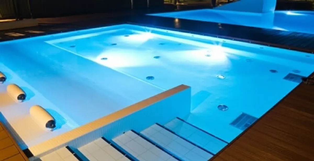 pool light installation and repair services providing modern illuminated pool lighting in San Jose, CA